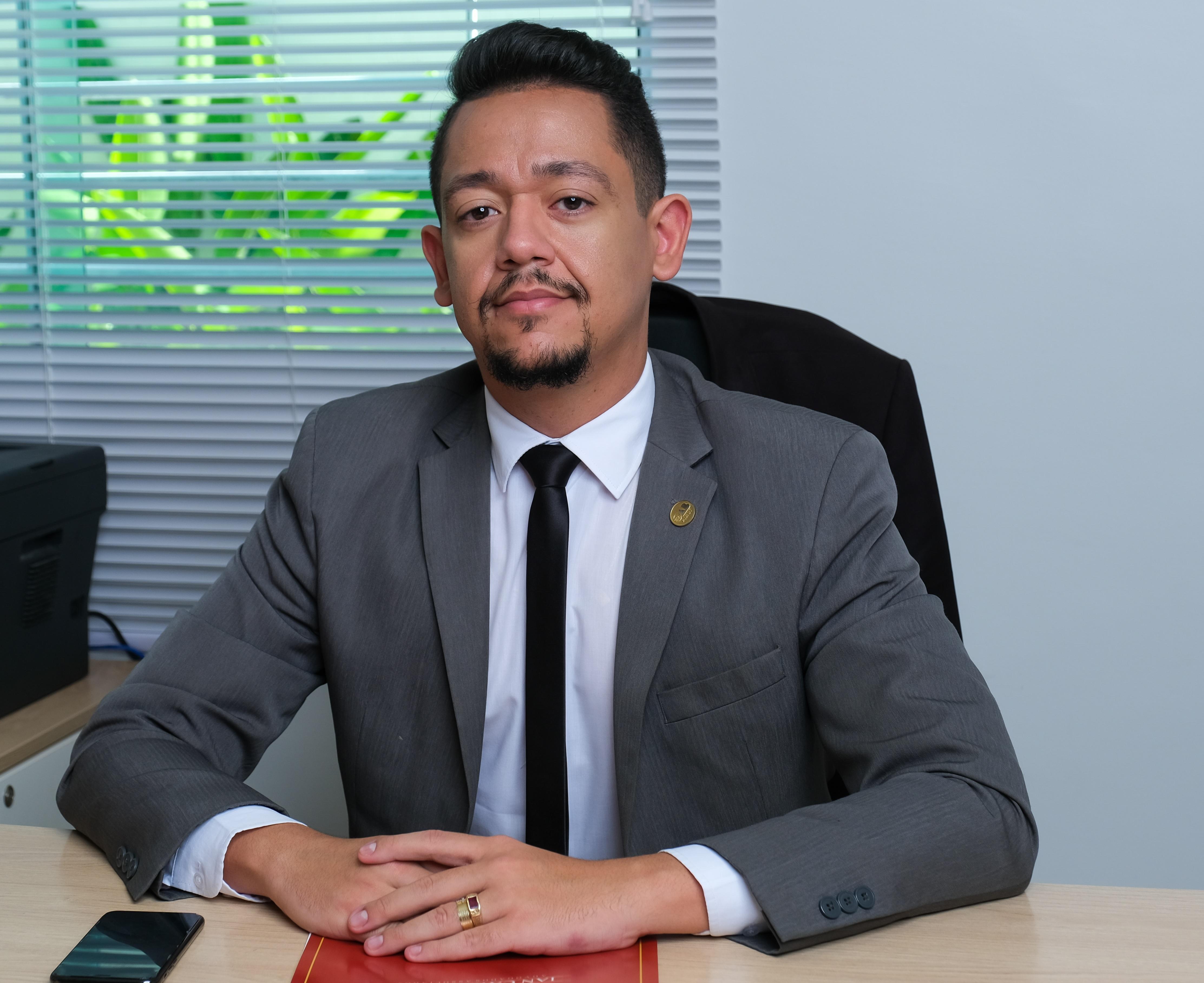 Advogado  Ian Samitrius Cavalcante