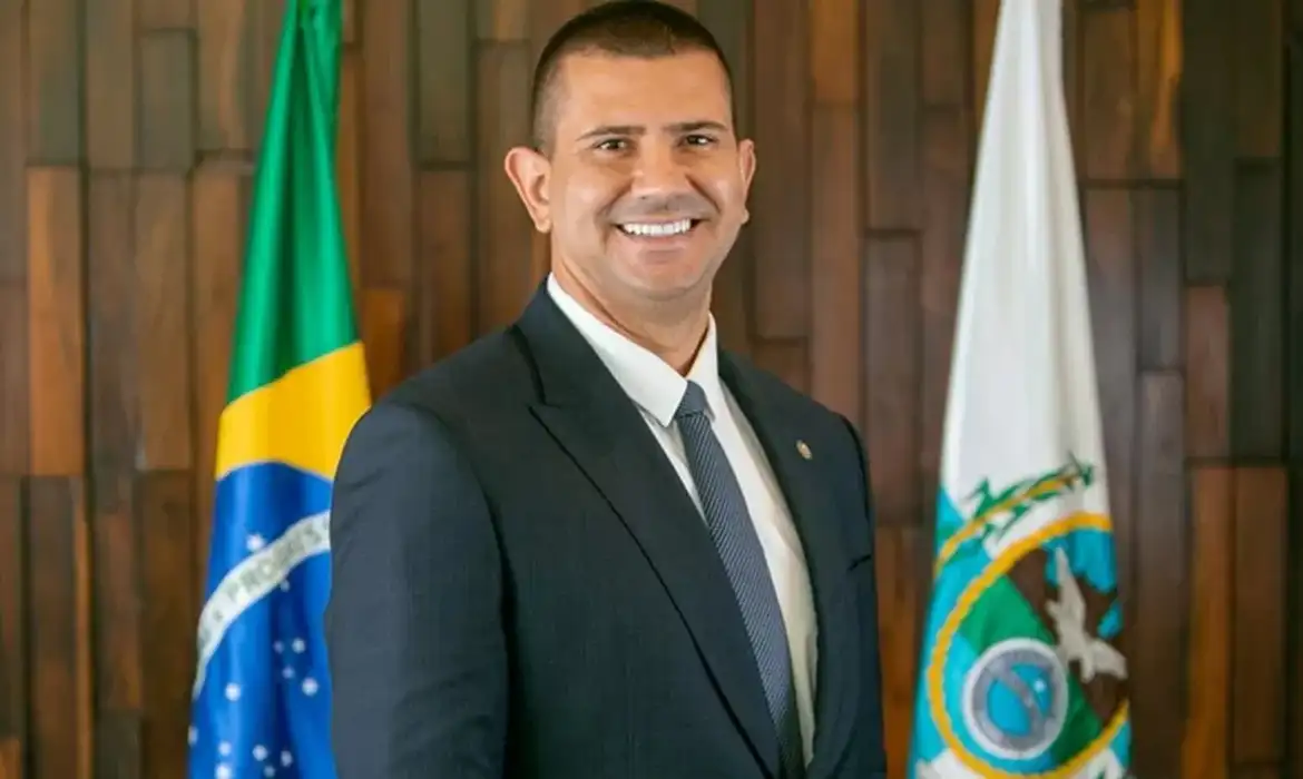 Douglas Ruas (PL) foi eleito por 45 dos 47 deputados presentes