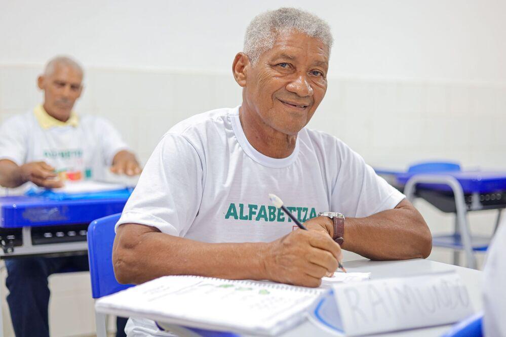 Aluno do Alfabetiza Piauí