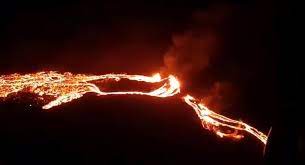 Vulcão em erupção