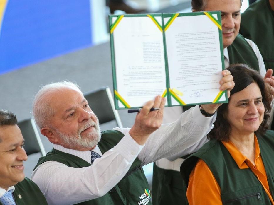 Lula quitou dívidas
