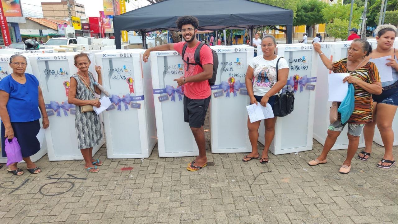 E+ Geladeira Nova