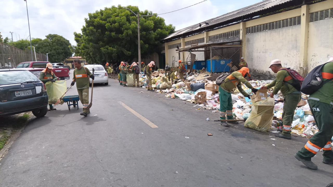 Retomada da limpeza pública em Teresina