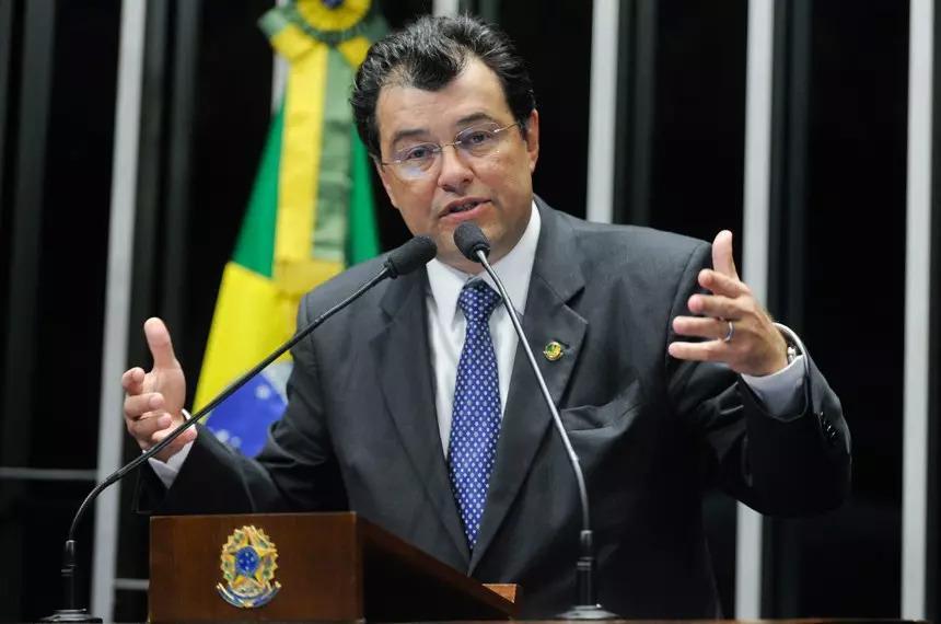 O senador Eduardo Braga, relator do texto que regulamenta a reforma tributária aprovada em 2023