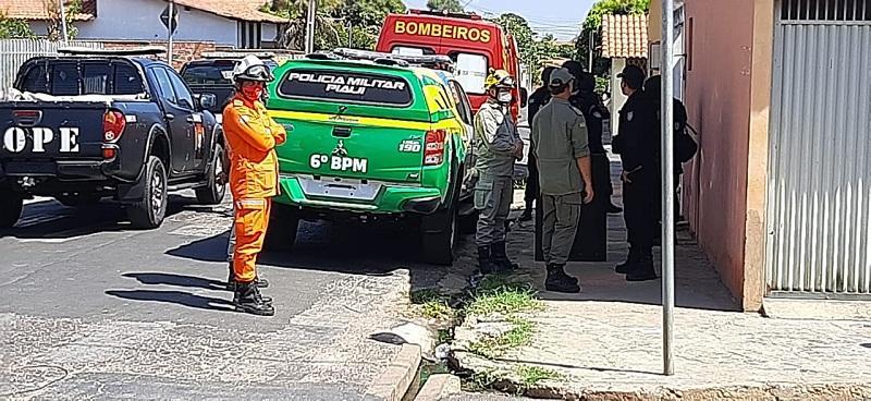 Pai faz filha de 9 anos refém em Teresina