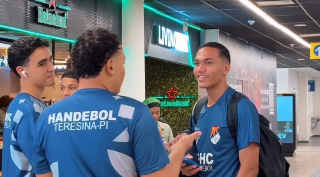 GHC embarca para Mundial Escolar de Handebol e sonha com medalha inédita