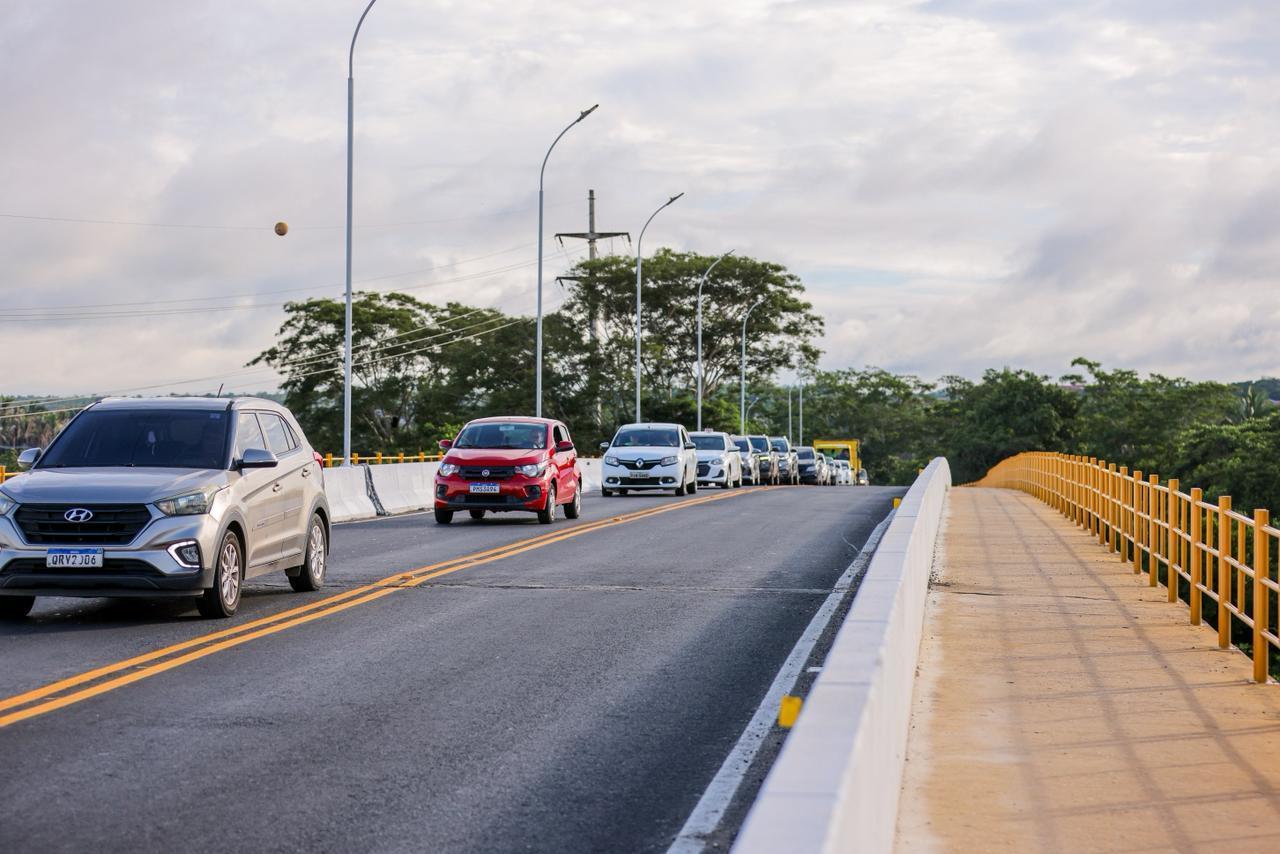 Governador sanciona lei que garante isenção de IPVA para motoristas de aplicativo e pessoas com deficiência no Piauí.