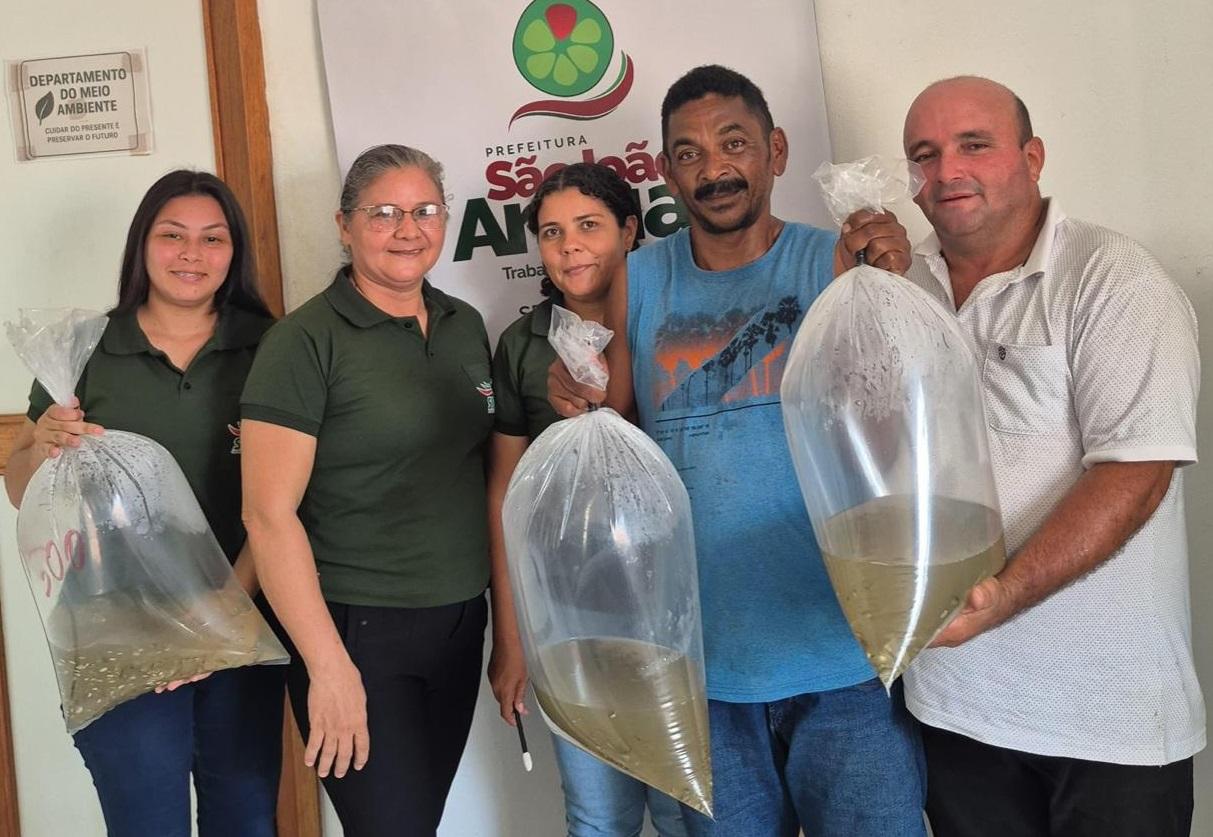 Entrega de 50 mil alevinos fortalece piscicultura e geração de renda em São João do Arraial