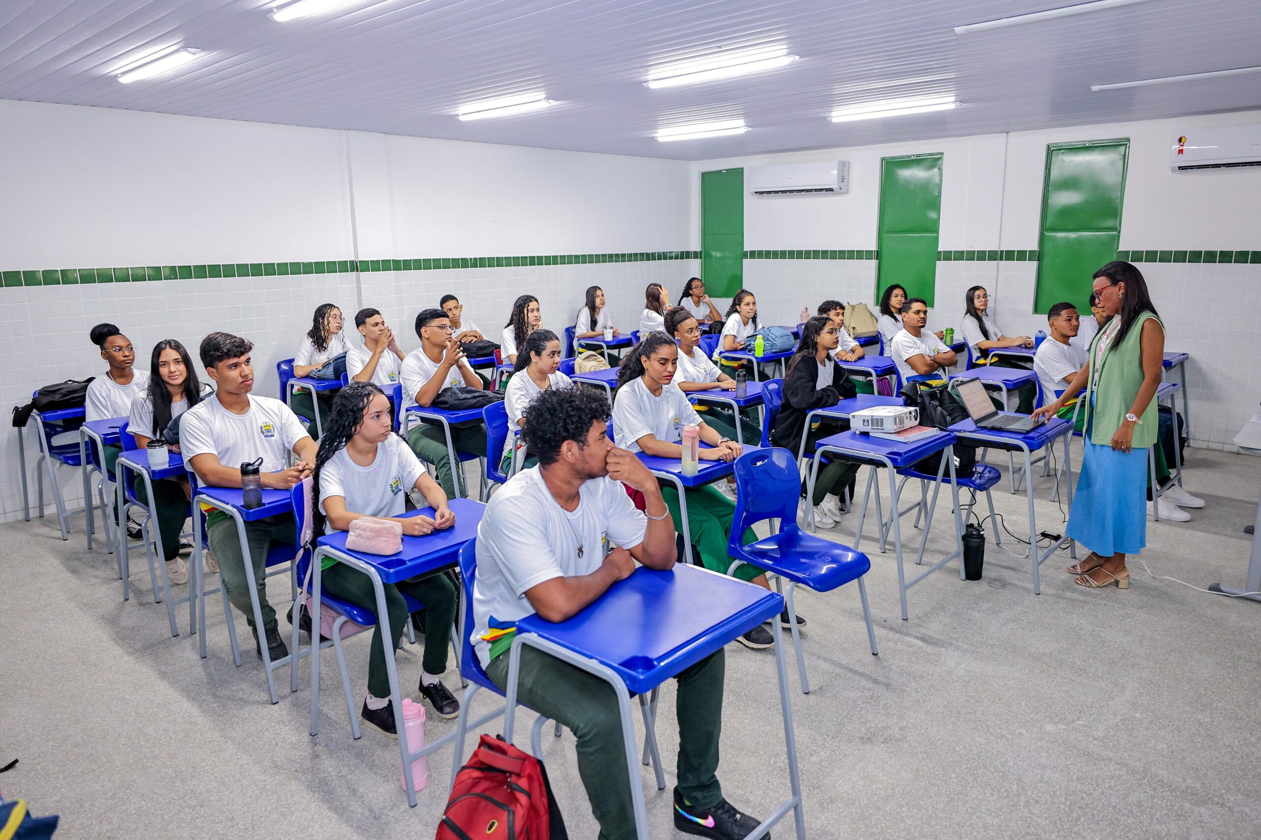 Rede Estadual inicia ano letivo nesta quinta com 150 mil alunos e 5 mil novos professores