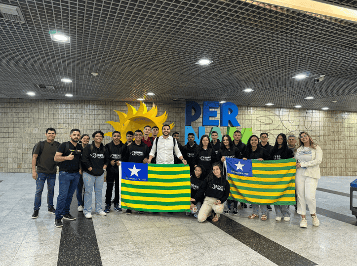 Estudante e professores premiados no Seduckathon