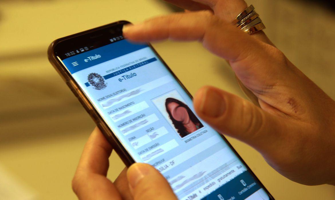 Eleitores que vão votar no 2º turno têm até sábado para baixar o e-Título