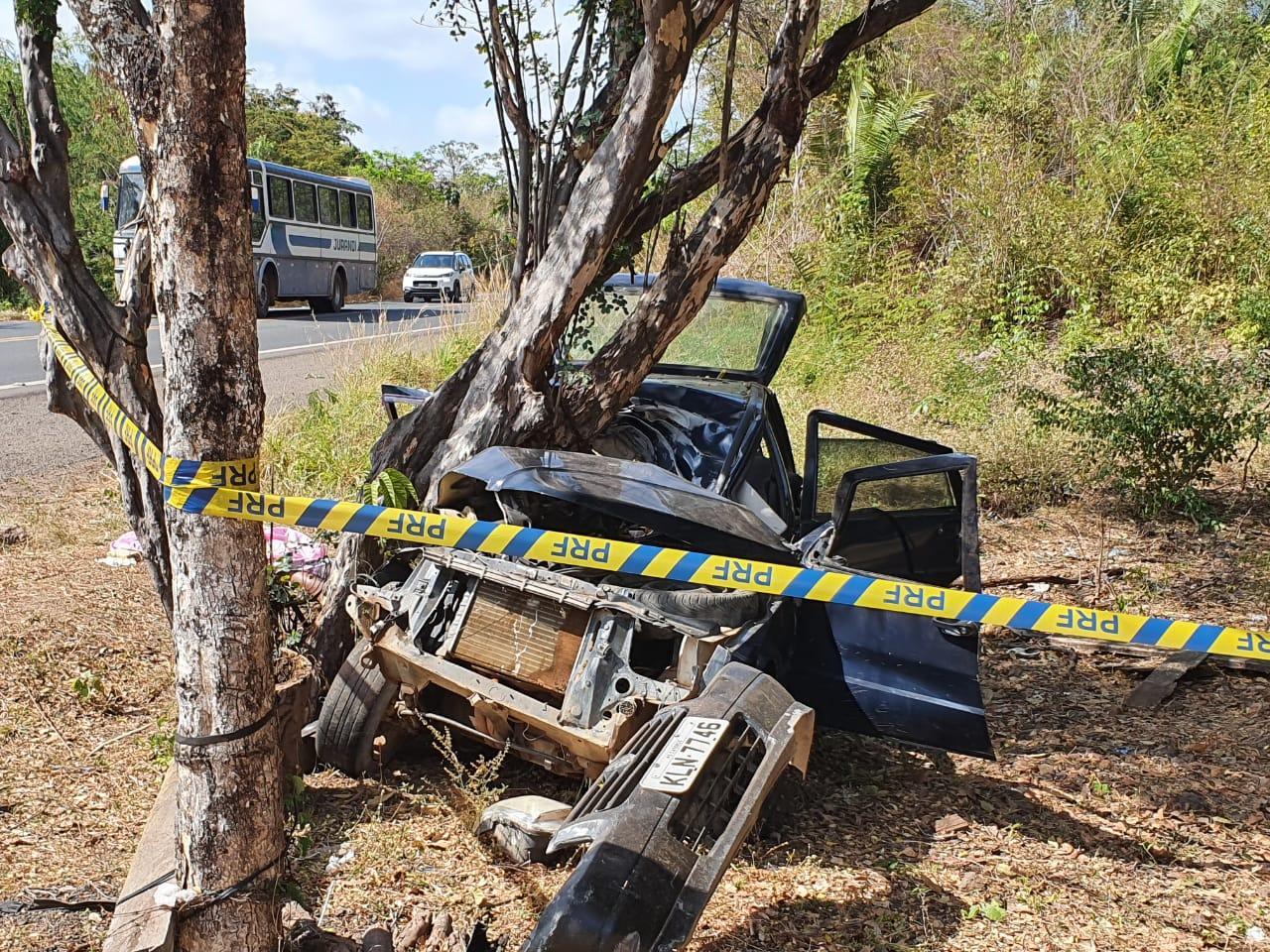 Três pessoas morrem em acidente de carro na BR 316 em Monsenhor Gil