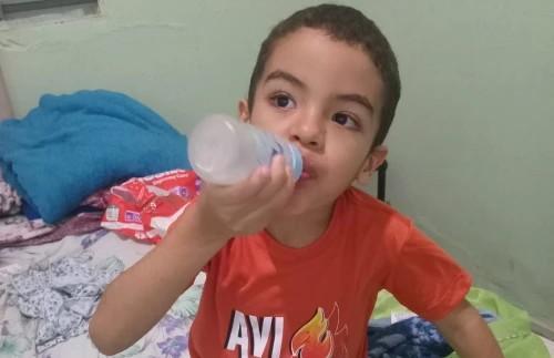 Família de menino com autismo no interior do Piauí pede ajuda para custear exame genético de R$ 20 mil