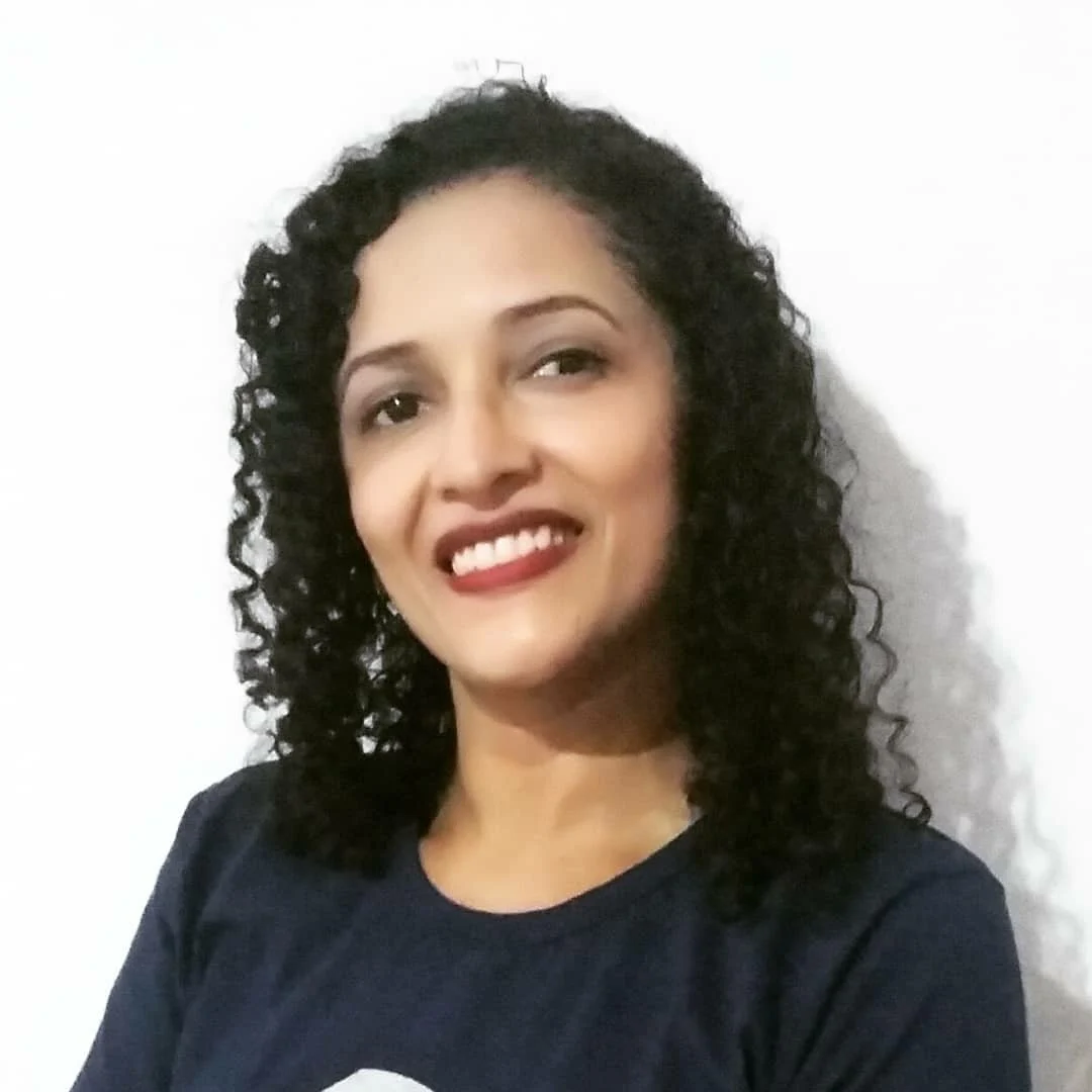 Fabrícia do Nascimento Carvalho