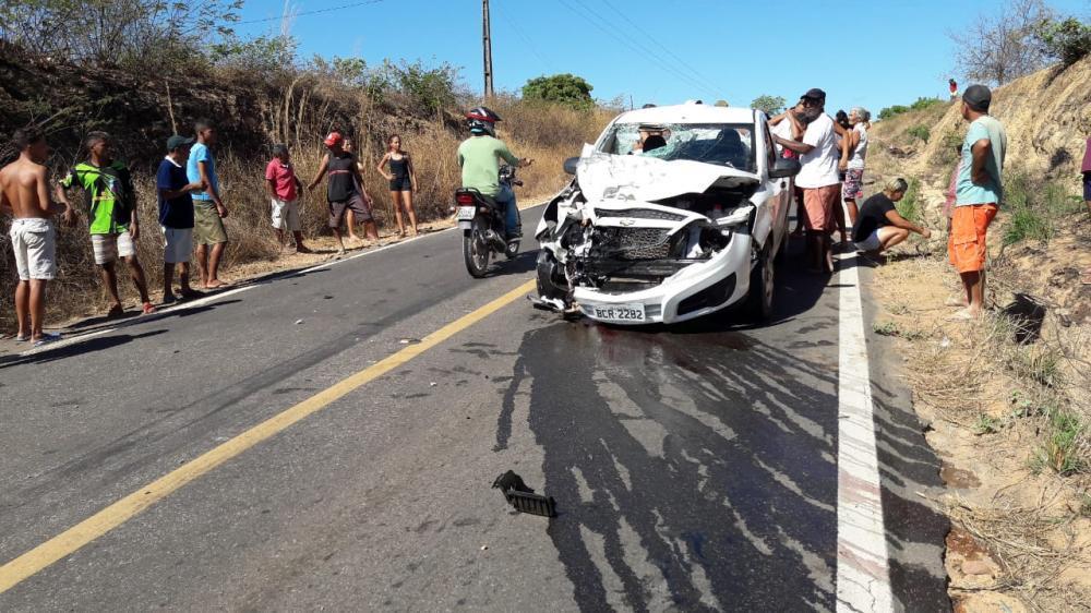 Acidente deixa um morto na BR-135