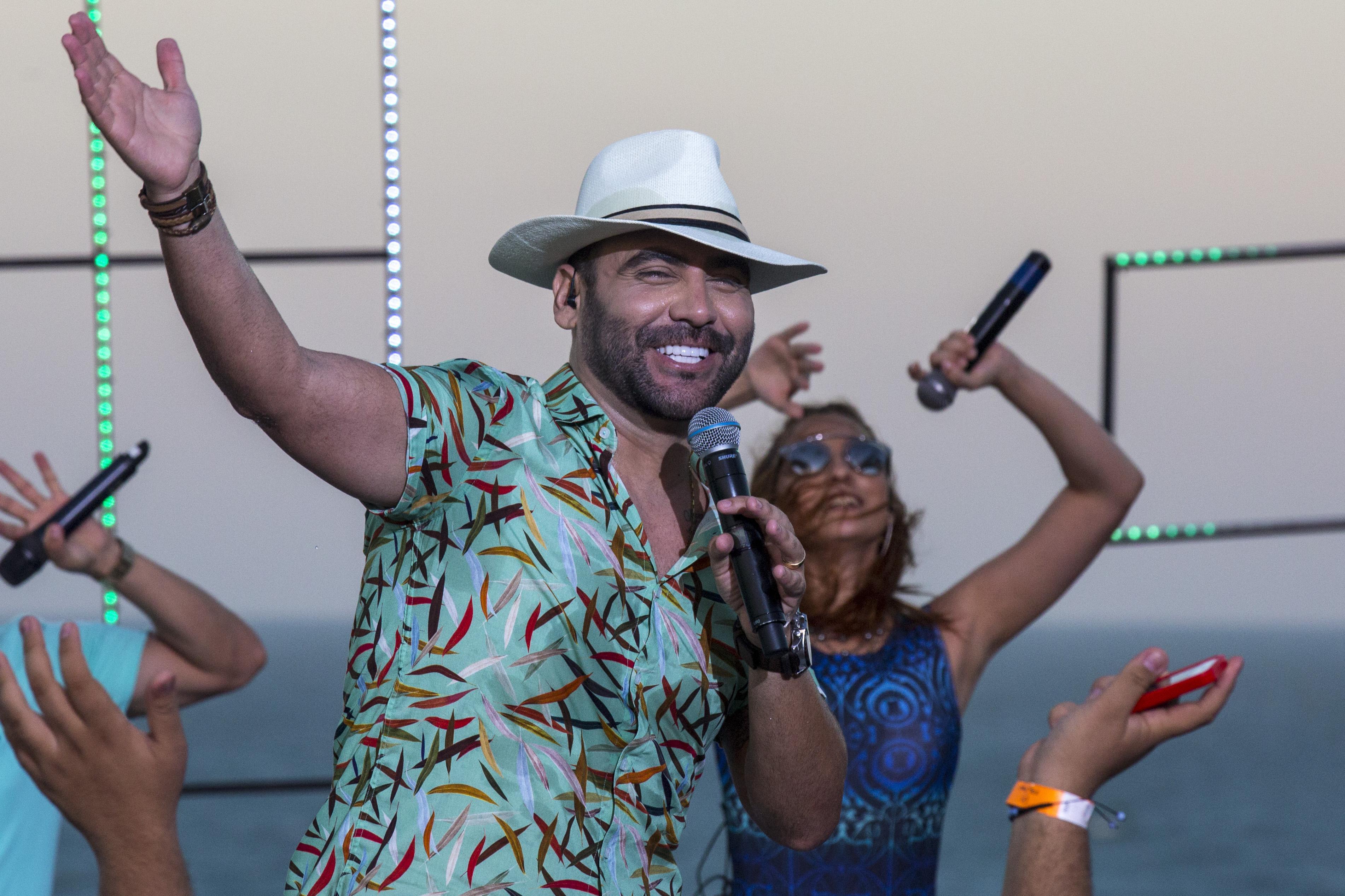 Cantor Felipão