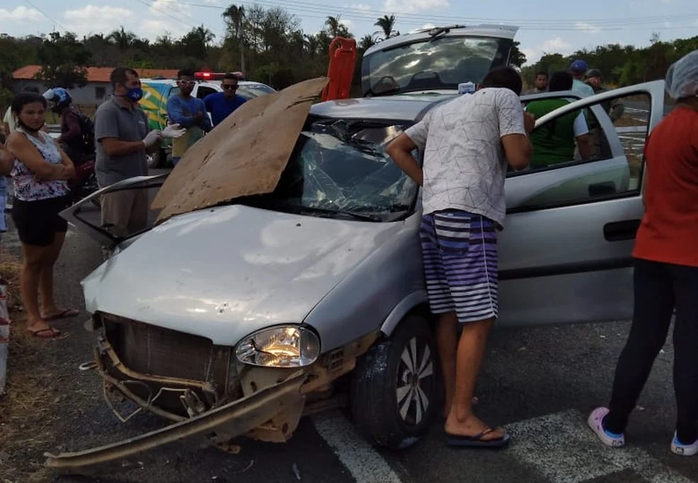 Idoso morre e adolescente fica ferida em acidente na BR 316