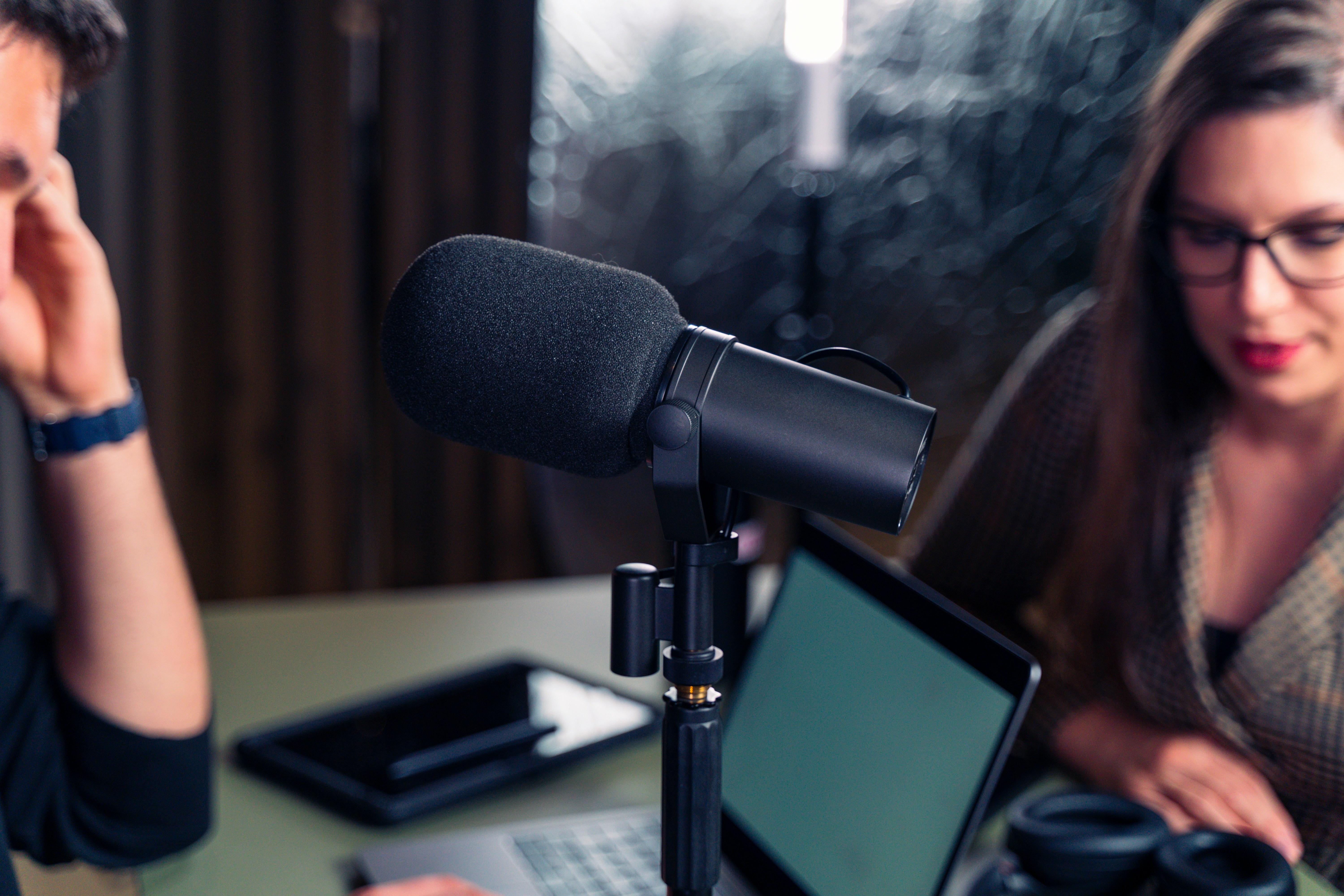 O rádio ganha protagonismo no crescimento do iGaming no Brasil, aliado a novas parcerias digitais no setor.