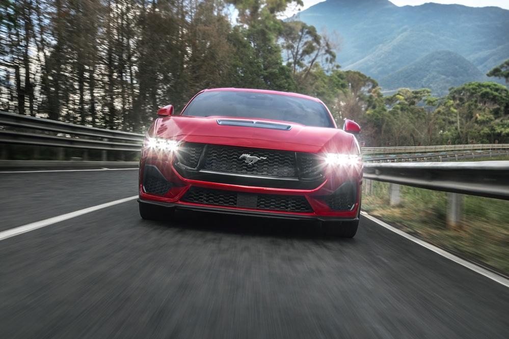 Ford traz para o Brasil um Mustang mais potente e tecnológico