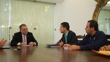 Apoio do secretario a pesquisa