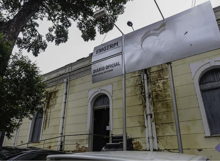 Prédio da antiga Emgerpi será novo shopping popular