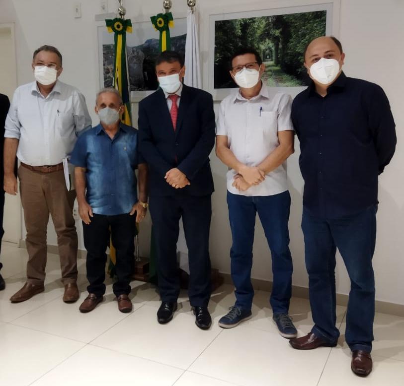 Secretário Florentino Neto, prediente Odaly Medeiros, governador Wellington Dias, vice-presidente Gilberto Soares, e o diretor Marcos Vinícius, respectivamente