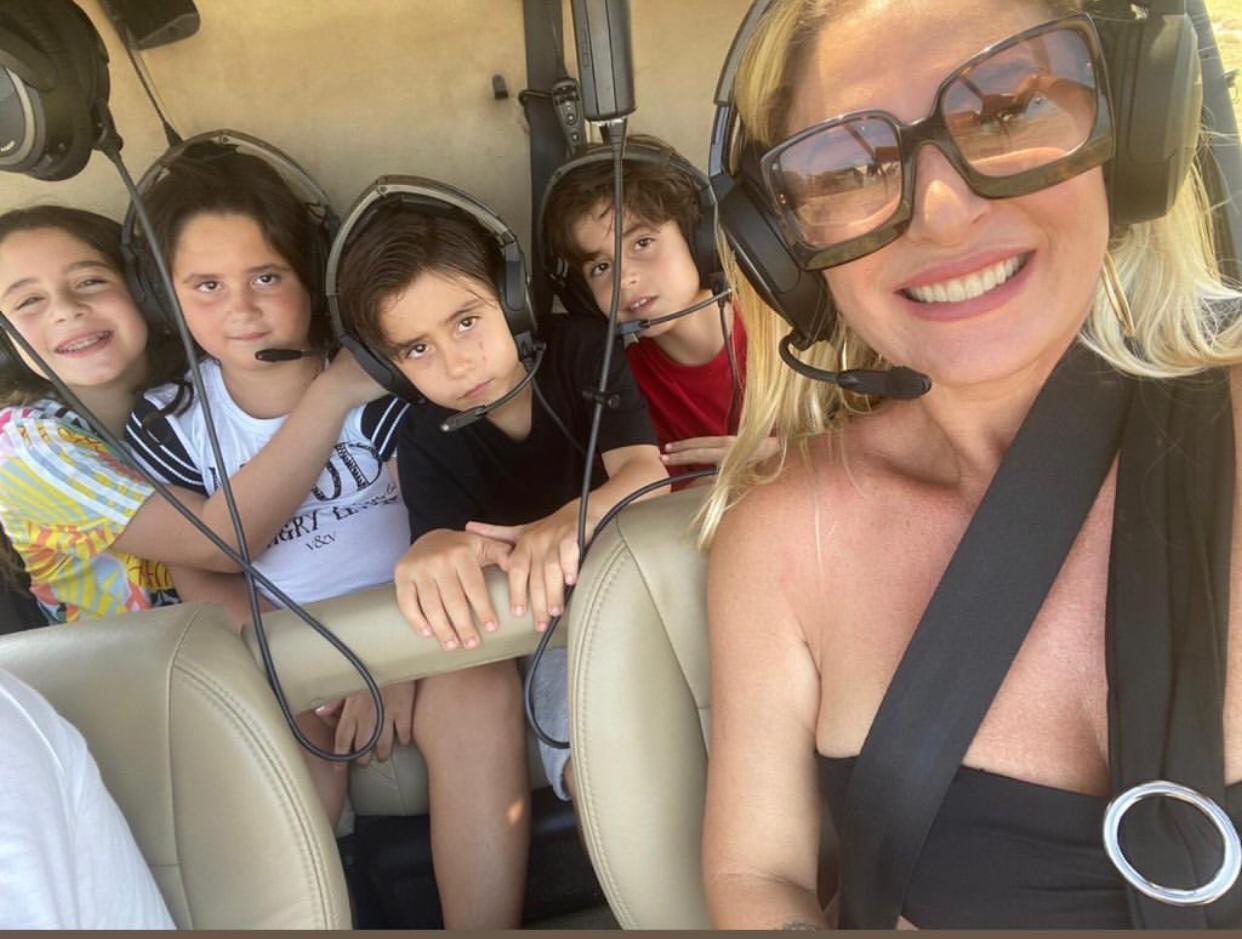 Alesandra e Filhos