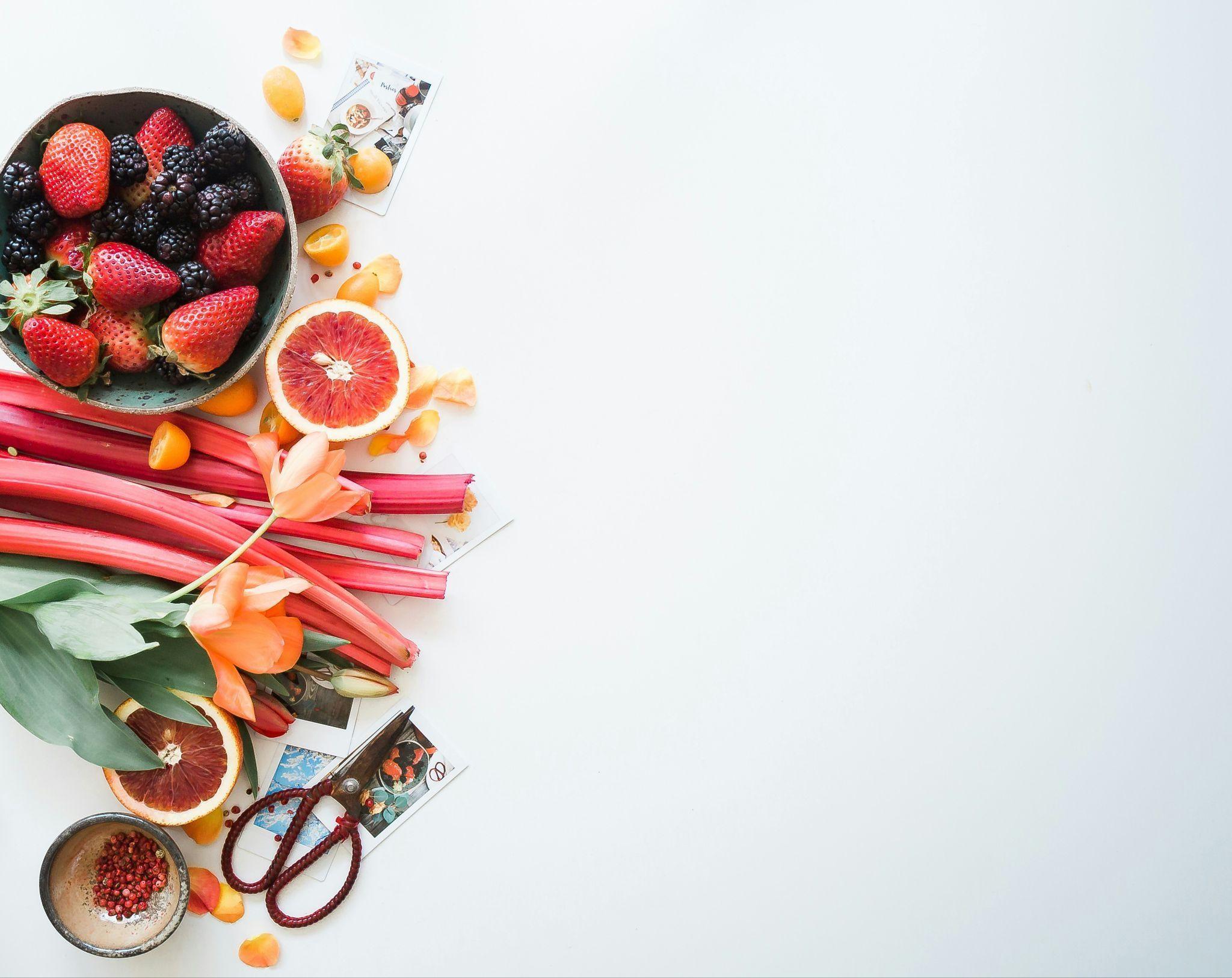 Variedade de frutas fatiadas