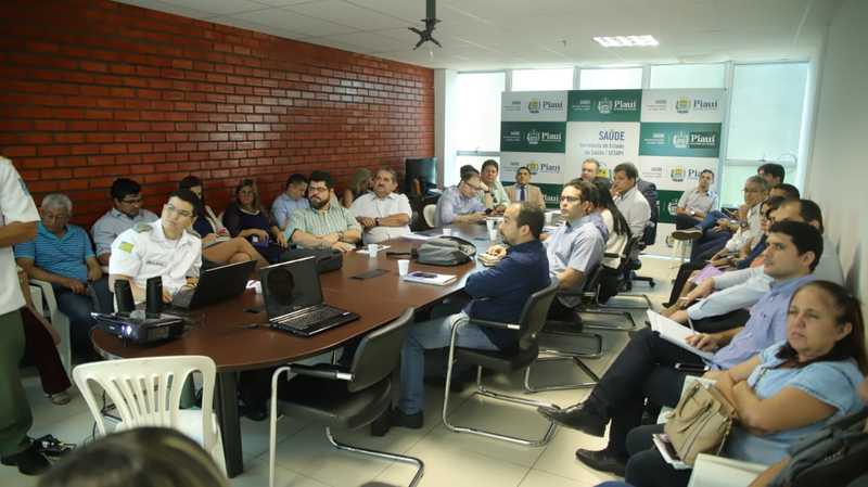 Reunião busca medidas para melhorar assistência hospitalar no Piauí