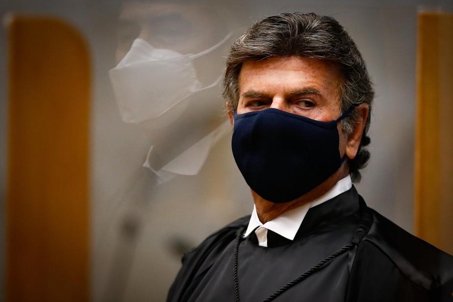 Presidente do STF, Luiz Fux testa positivo para covid-19