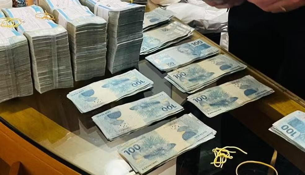 Dinheiro apreendido na casa do deputado Sóstenes Cavalcante, em Brasília