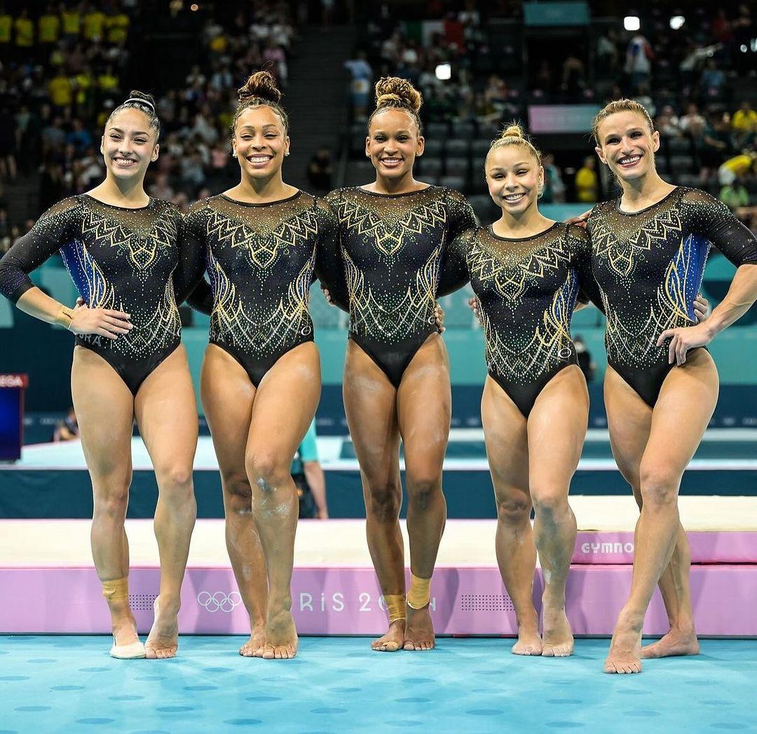 Julia Soares, Lorrane Oliveira, Rebeca Andrade, Flávia Saraiva e Jade Barbosa representaram o Brasil na ginástica artística