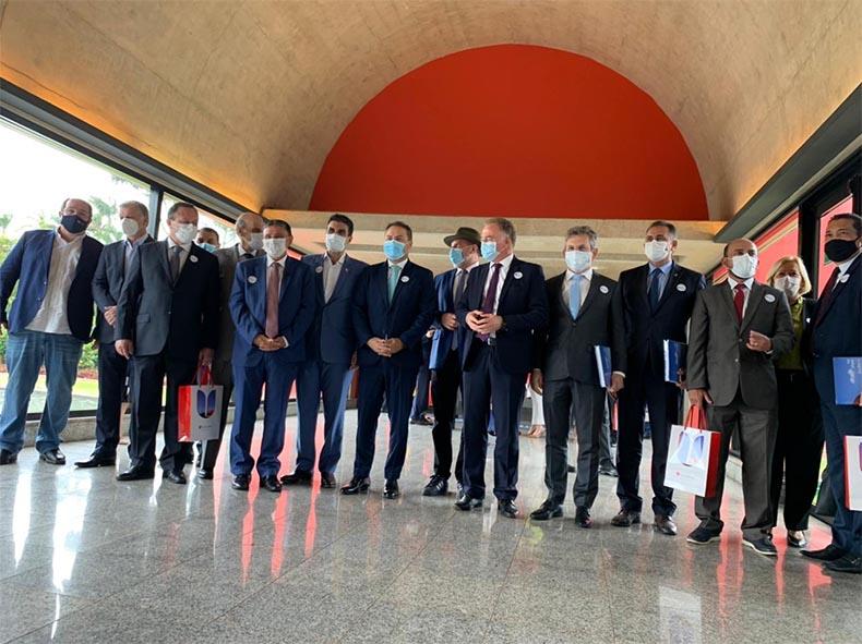 Governadores do Brasil viajaram para Glasgow, na Escócia