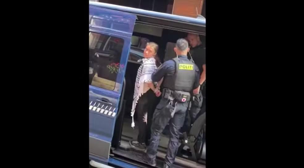 Greta Thunberg é presa em Copenhague por protestar contra a guerra em Gaza