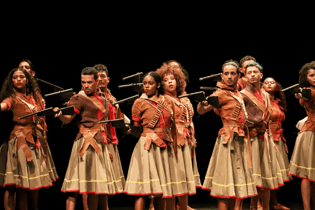 Grupo Redemoinho de Dança