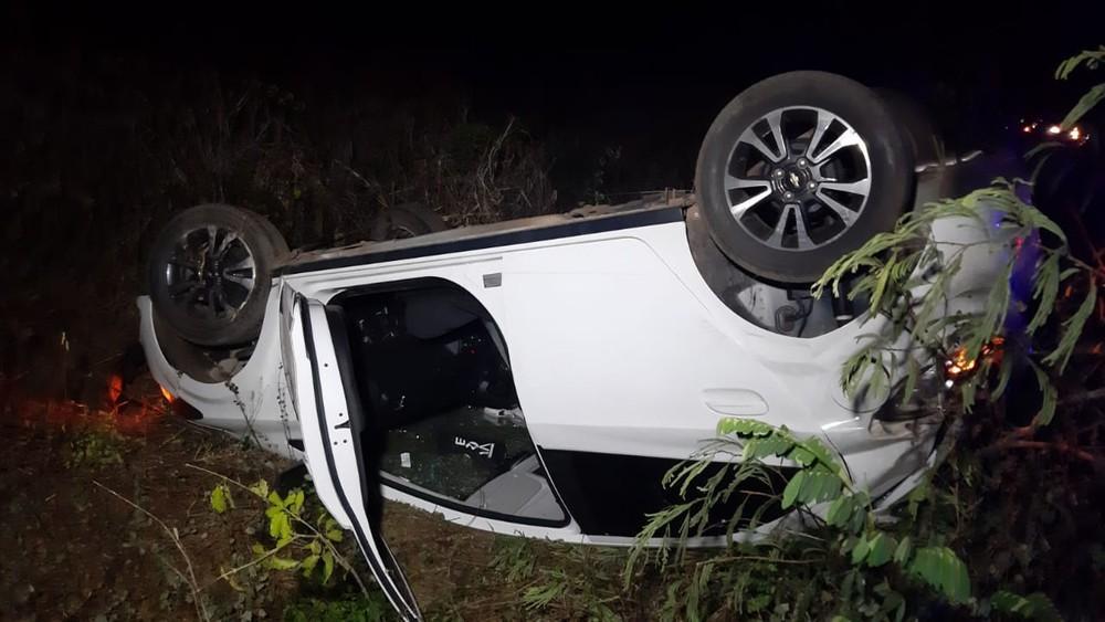 Colisão entre três veículos deixa nove pessoas feridas na BR-316