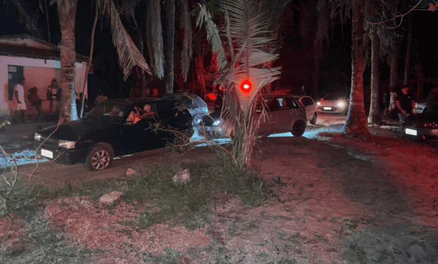 Polícia encerra festa clandestina