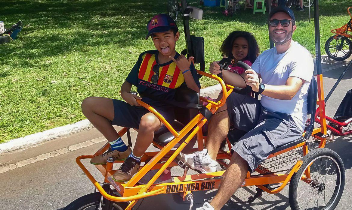 Hugo Teles e os filhos