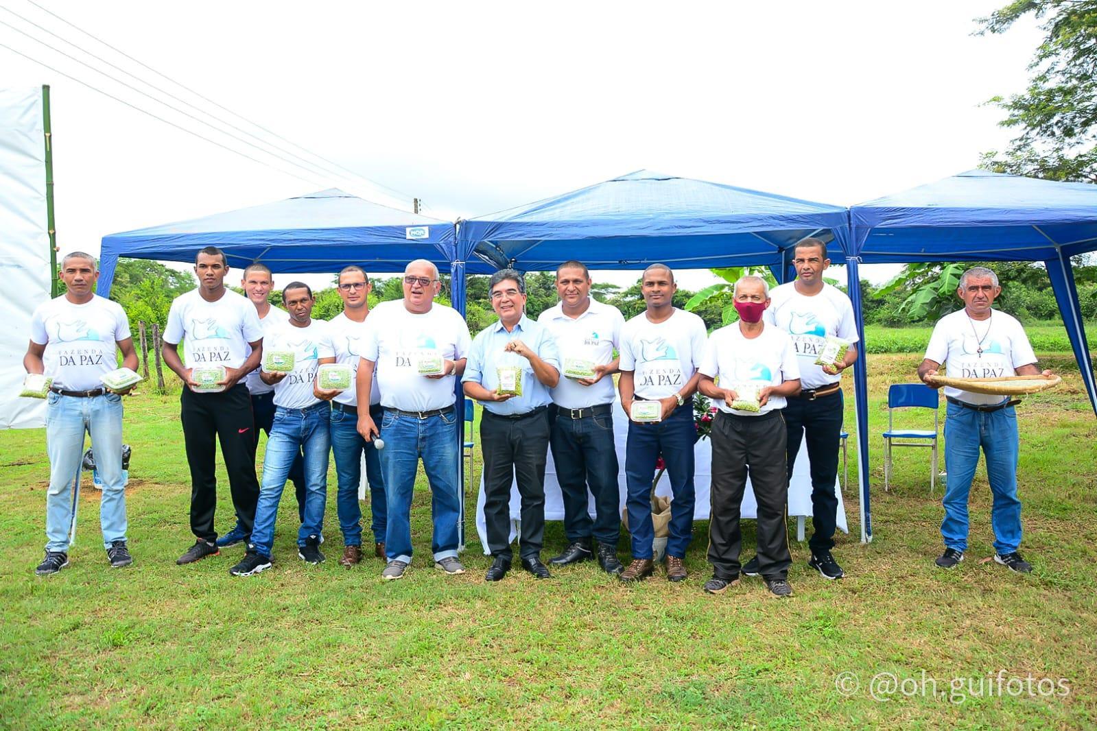 Limma acompanha assinatura de termo de cooperação para produção agrícola