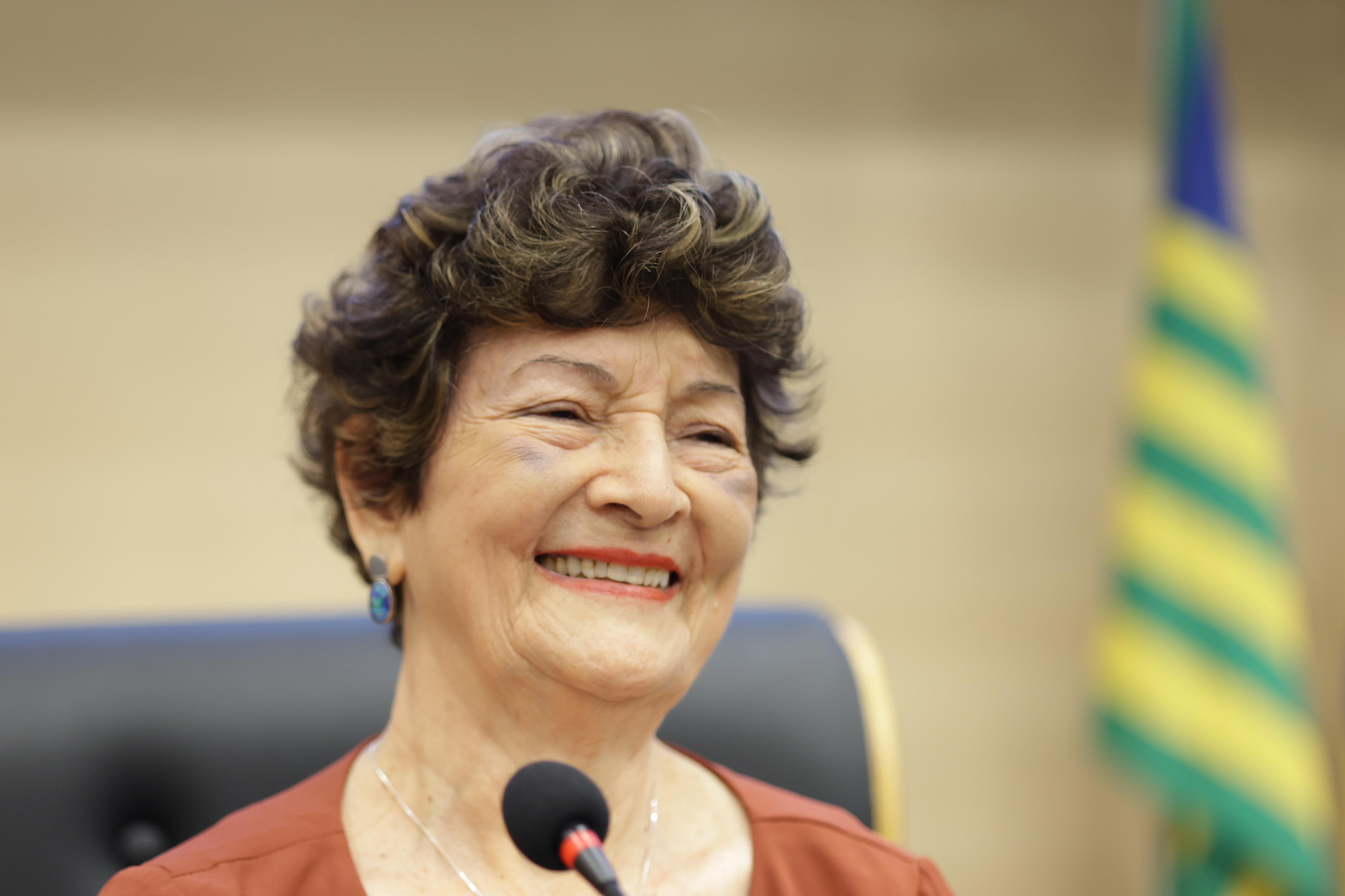 A professora de piano Neusa do Rego Monteiro foi homenageada na Alepi