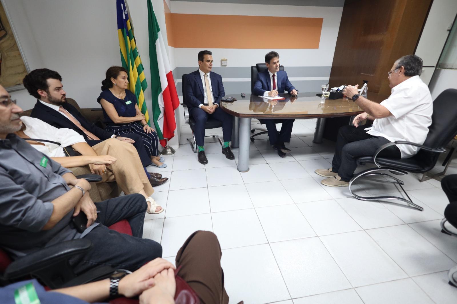 Presidente Severo Eulálio recebeu o presidente do Sineônibus, Francisco Arêa Leão