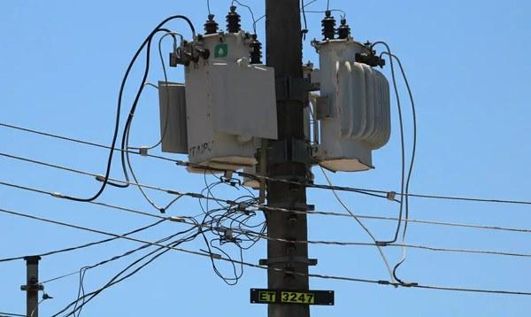 Os recursos públicos usados para reposição poderiam ser usados para ampliar iluminação em outras comunidades