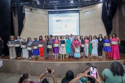 Sessão da solenidade em homenagem às mulheres no Alepi