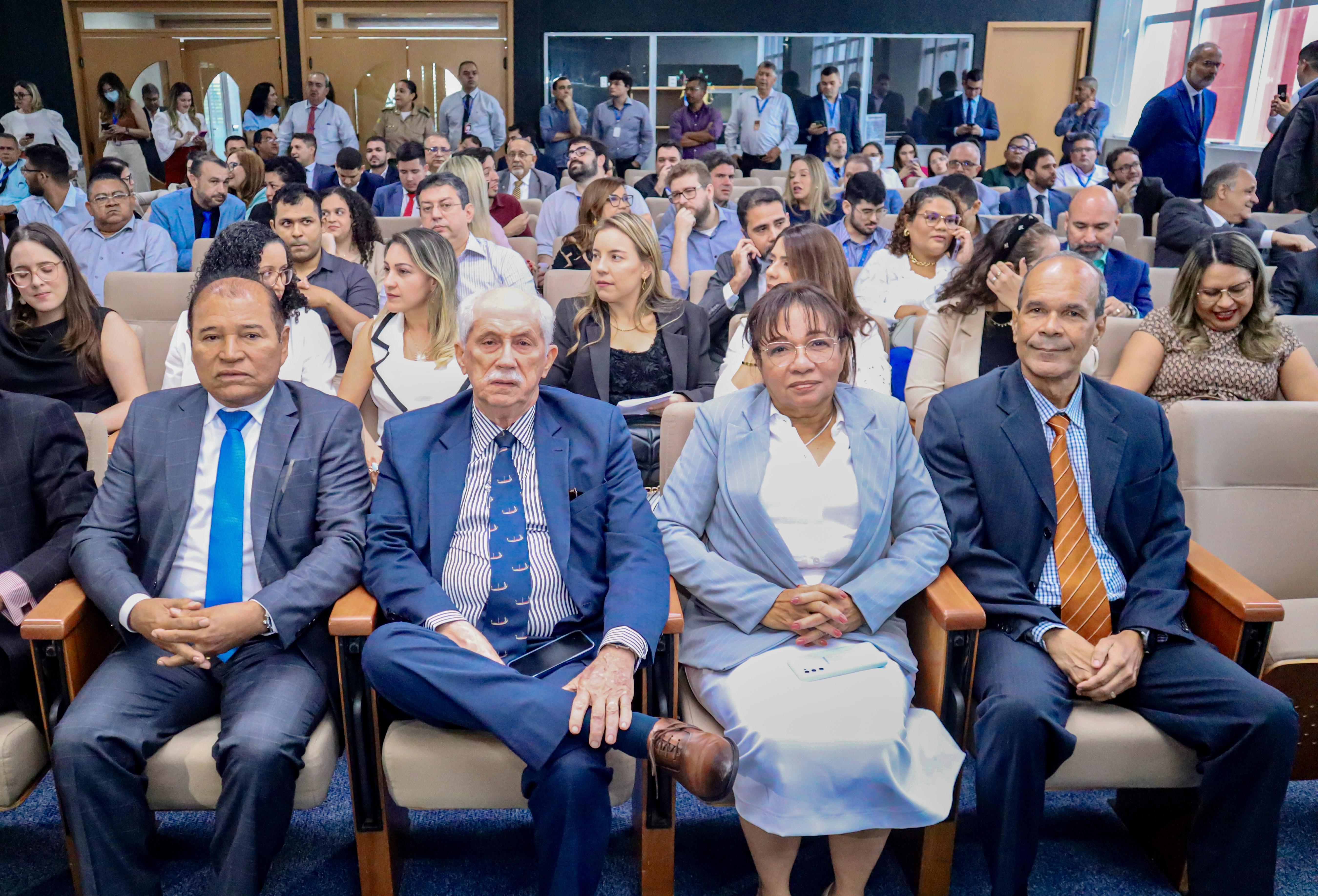 Os desembargadores eleitos: José Vidal de Freitas Filho, Antônio Reis de Jesus Nôleto, Maria do Rosário de Fátima Martins e Dioclécio Sousa da Silva