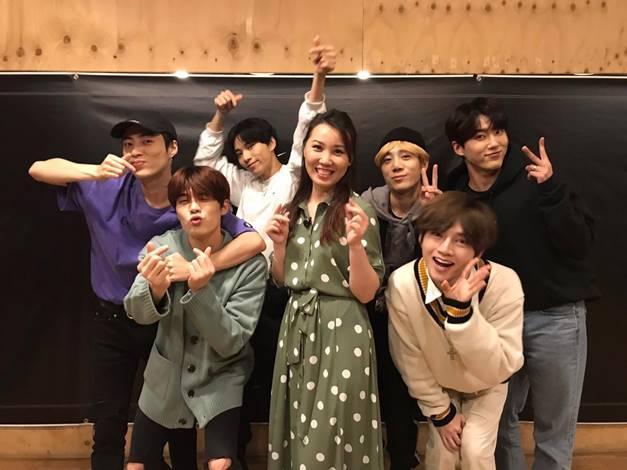 A apresentadora Yoo Na Kim realiza um tour musical pela Coreia