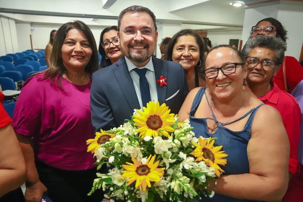 A lei é de autoria do Fábio Novo