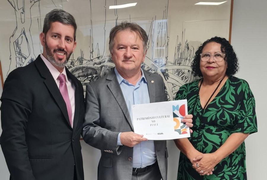Presidente do Iphan, Leandro Grass, deputado Merlong Solano e superintendente Teresinha Brandão