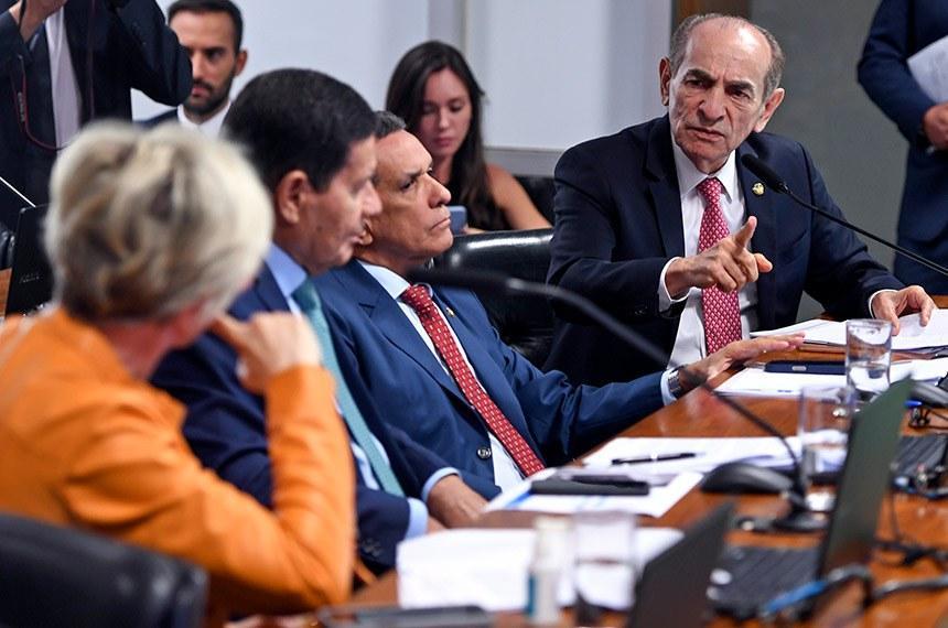 Marcelo Castro quer adiantar o fim da reeleição para 2030