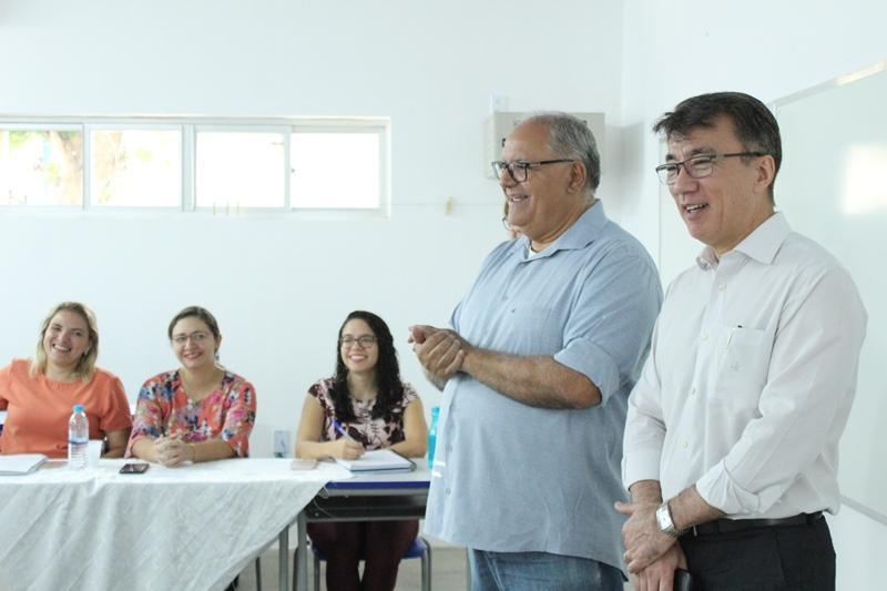 Secretário do MEC, Jânio Carlos Endo Macedo, em Teresina