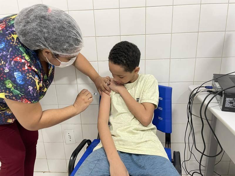 A vacina contra a dengue exige duas doses para proteção adequada, principalmente contra as formas graves da doença